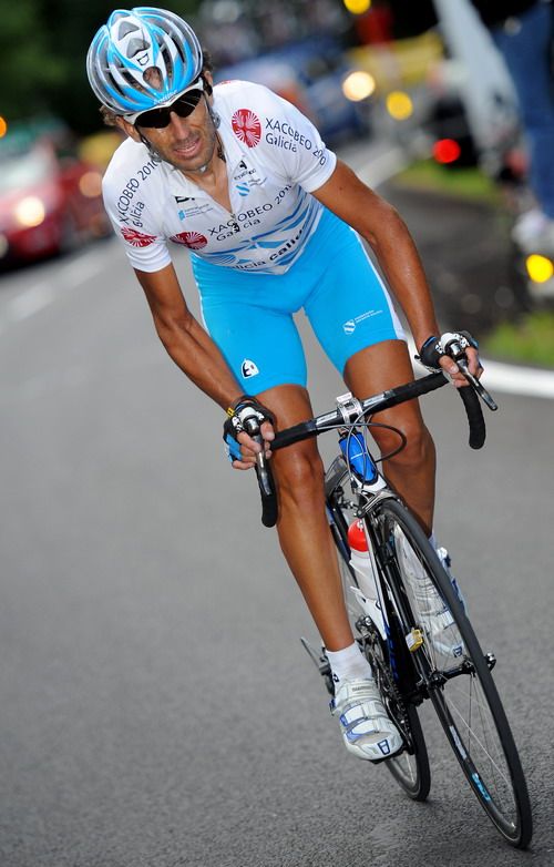 Mosquera y David García completan el día negro del ciclismo español