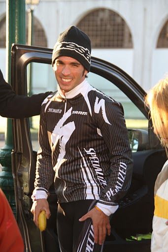 Fotos: Toni Elías en Montserrat con su Specialized