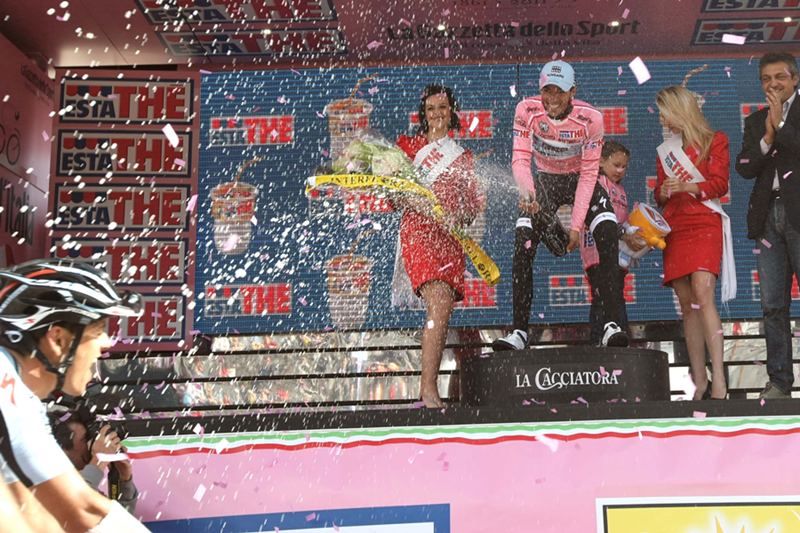 Giro de Italia 2011. Entrevista a Alberto Contador Giro de Italia 2011. Entrevista a Alberto Contador