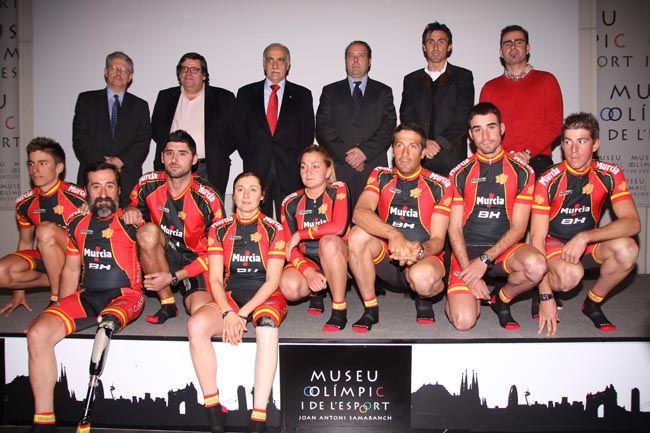 La equipación de la Selección Española de Ciclismo La equipación de la Selección Española de Ciclismo