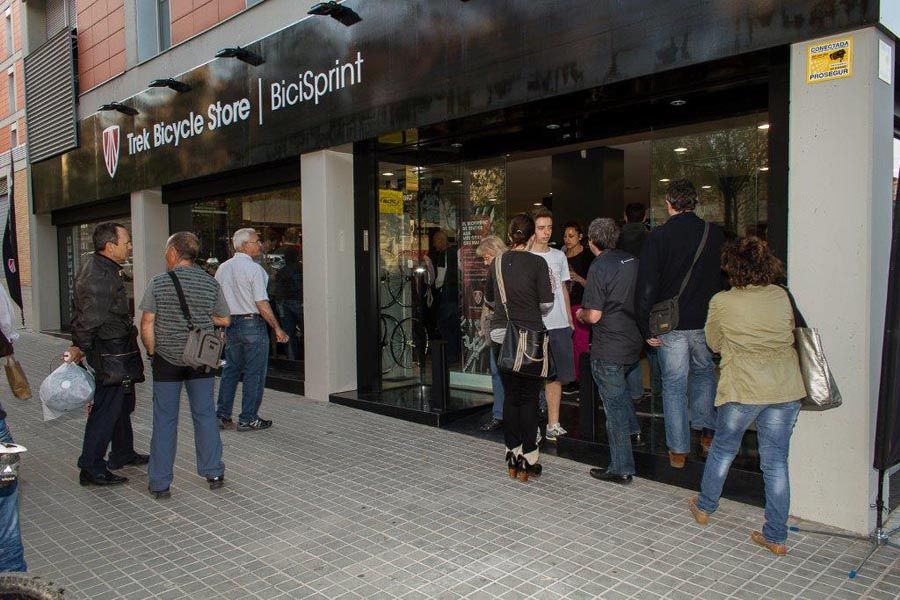 Nueva tienda Trek Bicycle Store / BiciSprint en Sabadell Nueva tienda Trek Bicycle Store / BiciSprint en Sabadell