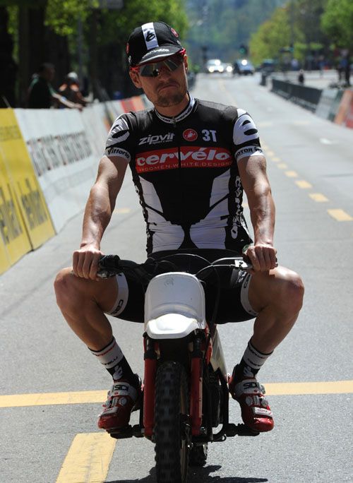 Óscar Pujol defenderá el dorsal 1 en el Tour de Singkarak Óscar Pujol defenderá el dorsal 1 en el Tour de Singkarak