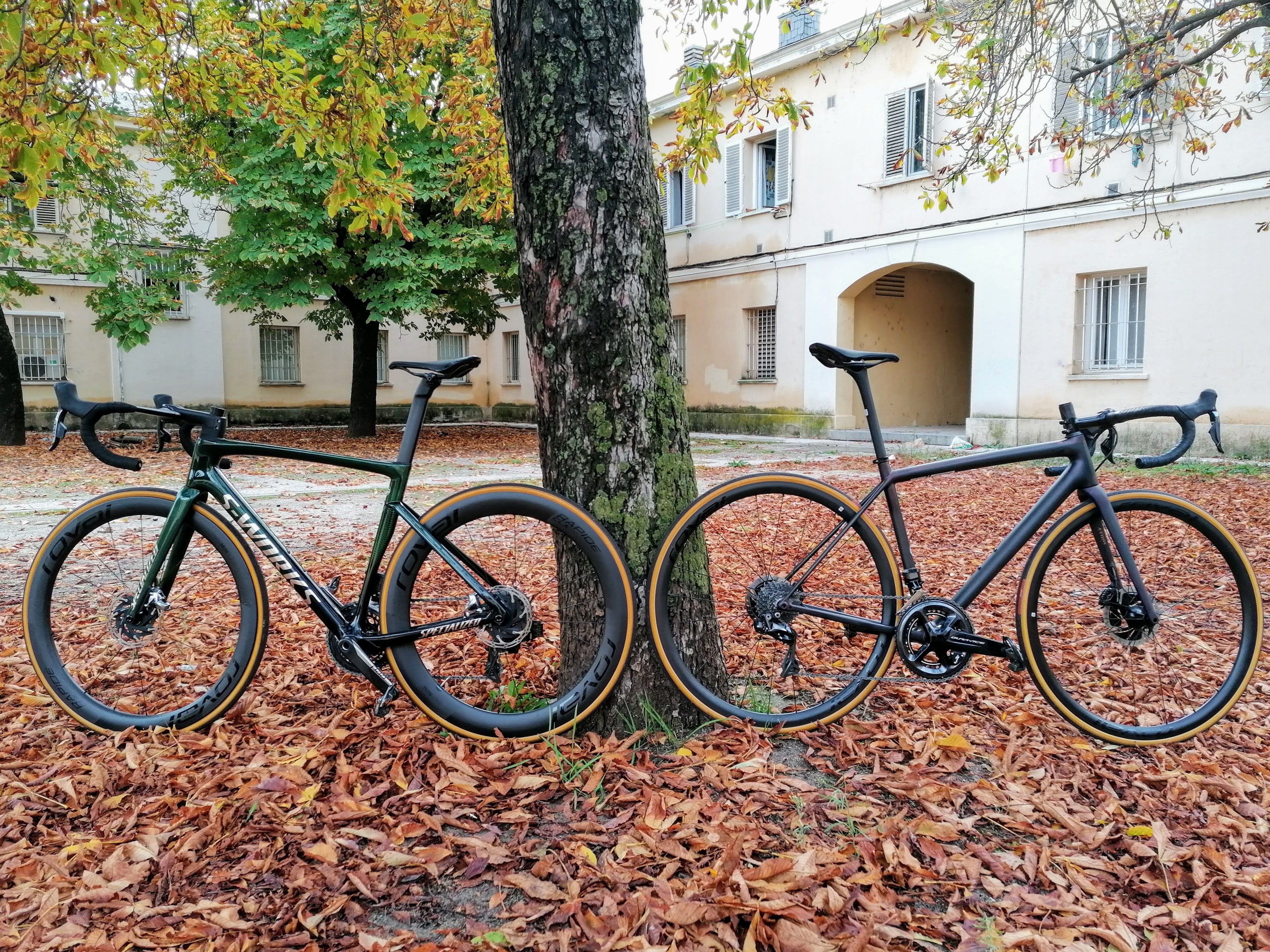 [VÍDEO-TEST] Tarmac o Aethos, ¿con cuál te quedas?