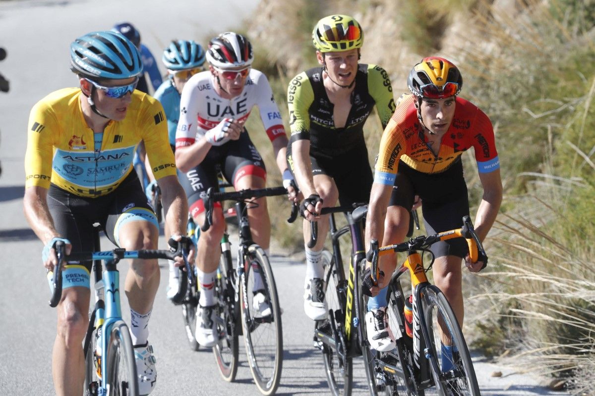 Fuglsang, Haig (Mitchelton Scott) y Mikel Landa, primero, segundo y tercero de la edición 2020.