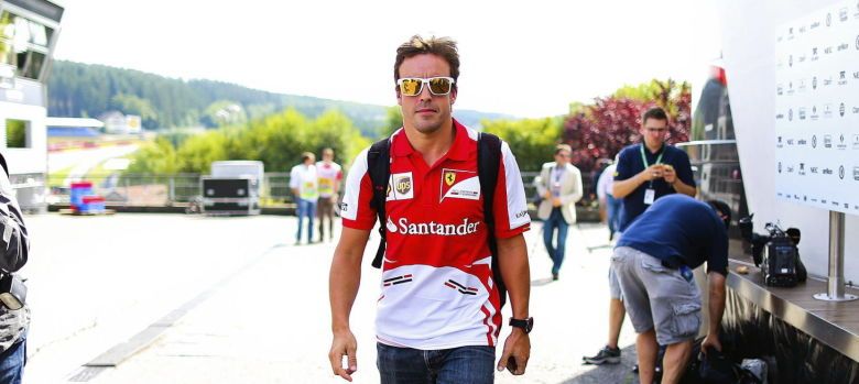 Alonso mira a 2015