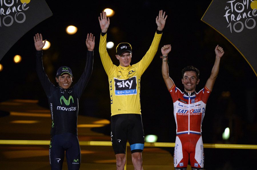 Tour 2013. Etapa 21. La noche parisina viste de amarillo a Chris Froome
