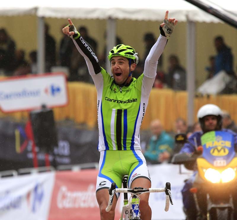 Vuelta a España 2013. Etapa 14. Ratto vence y la lluvía y el frío destrozan el pelotón