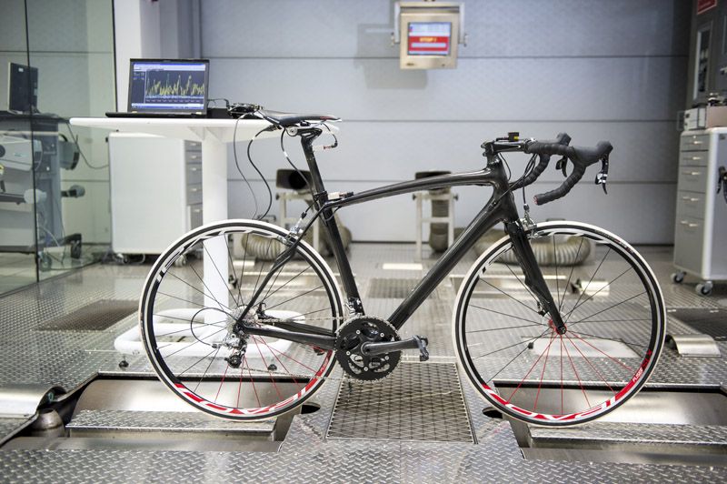 Specialized y McLaren Applied Technologies continúan trabajando juntos para redefinir la idea de la bicicleta