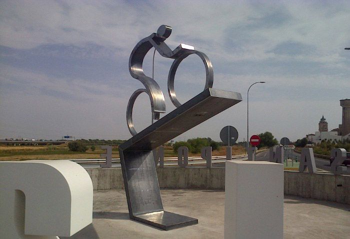Inagurado el Monumento en Memoria de los Ciclistas Fallecidos en Accidentes de Tráfico