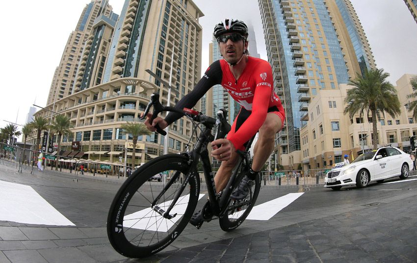 Dudas en el asalto al record de la hora de Cancellara