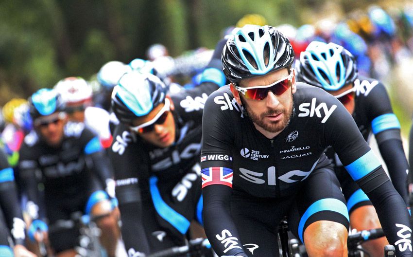 Fernando Alonso tantea a Bradley Wiggins