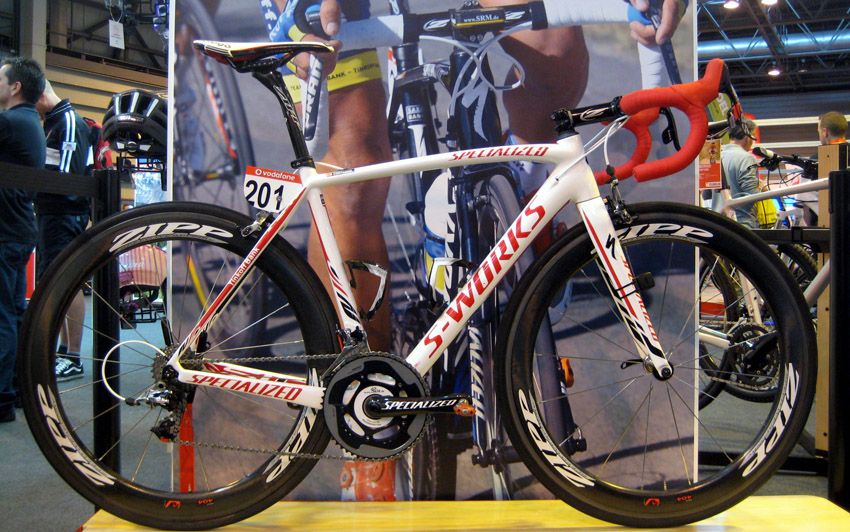 Montan la bici de Contador en 12 minutos