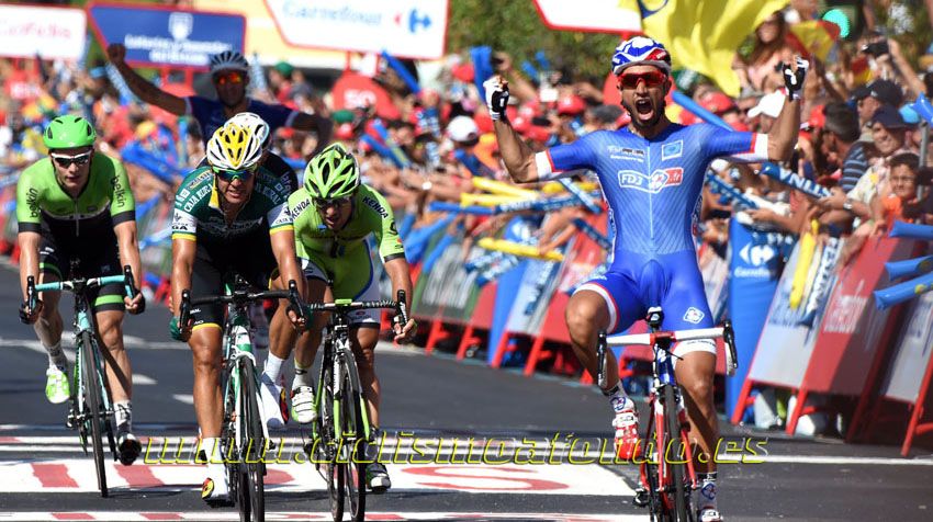 Vuelta a España 2014. Etapa 2. Bouhanni premia el trabajo de su equipo con la victoria