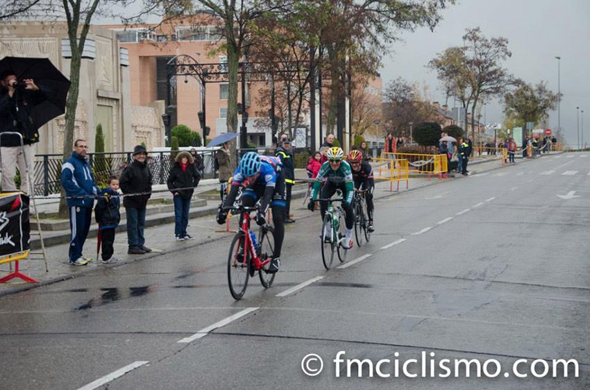 Oscar Freire y Koldo Fernández de Larrea brillaron en el XXIII Memorial Isabel Clavero