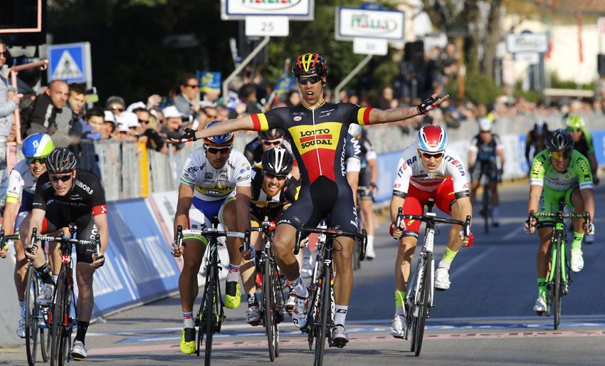 Tirreno-Adriatico. Etapa 1. Debusschere se impone en un accidentado final