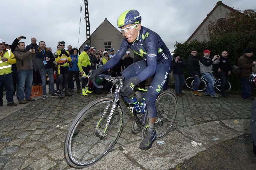 Nairo Quintana impresiona en su debut sobre el pavé