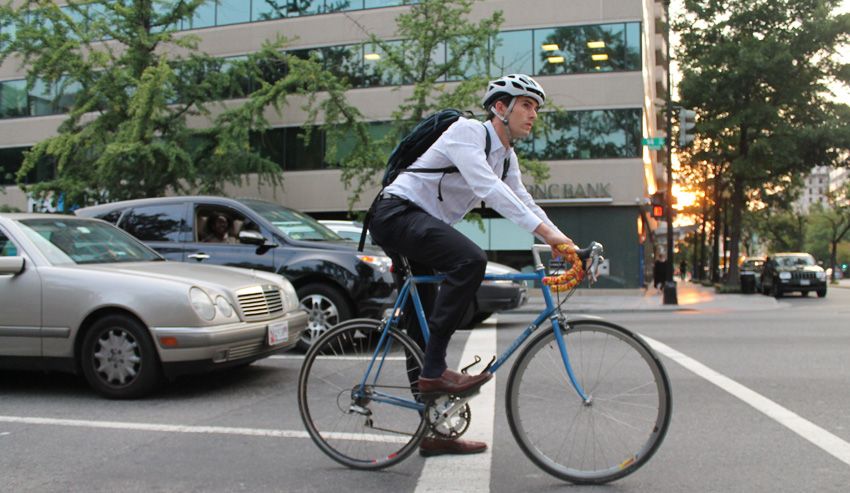 La DGT desmiente que esté estudiando implantar carnet, matrícula o seguro para las bicicletas