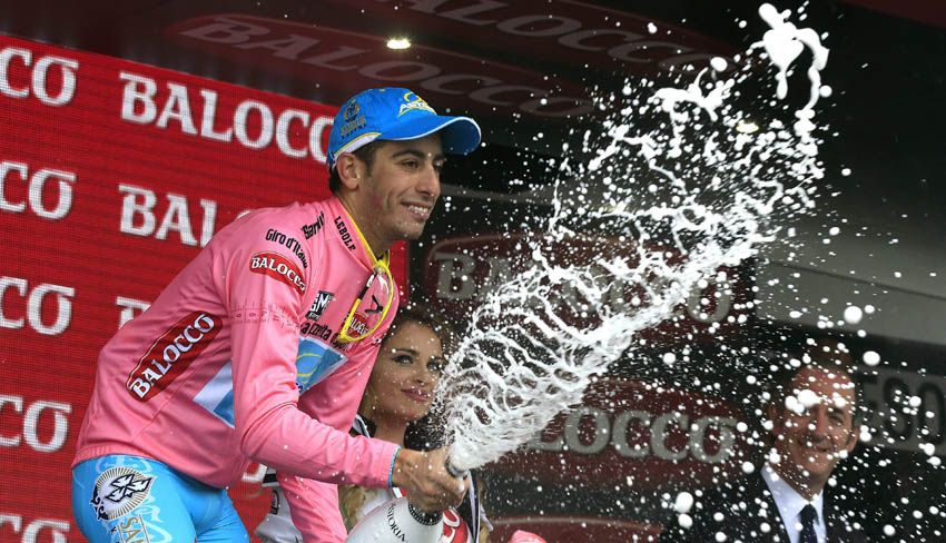 Giro de Italia. Contador pierde el liderato por una caída