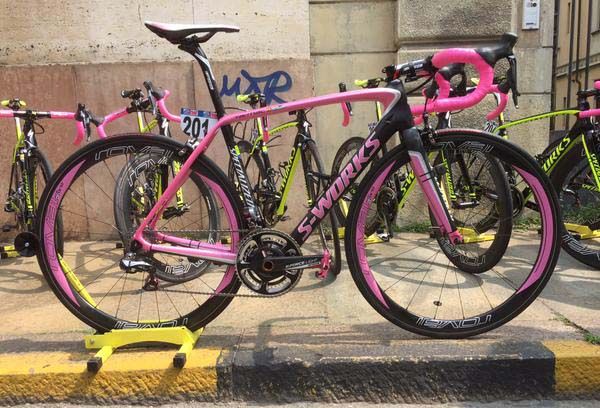 Una edición especial de la Tarmac para conmemorar el Giro de Contador.
