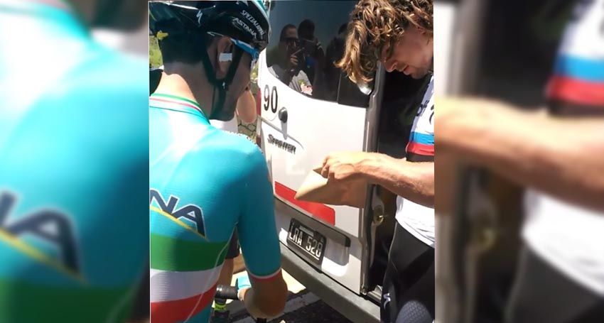 Vídeo: Nibali le regala a Sagan una cuchilla…¡para que se depile las piernas!