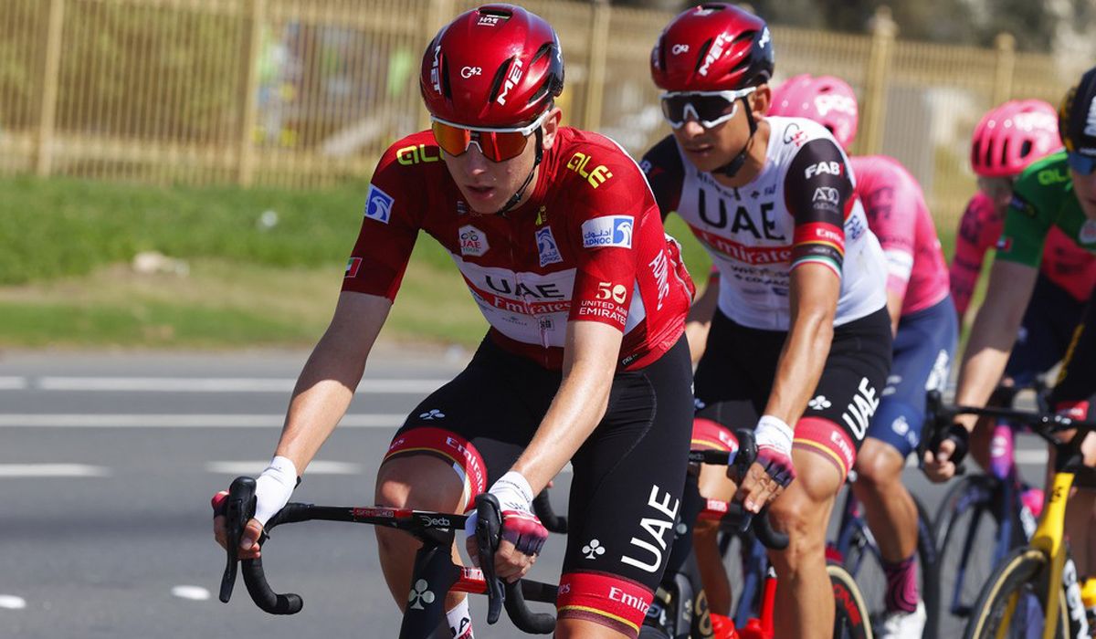 Tadej Pogacar prorroga su contrato con el UAE Team Emirates hasta 2026