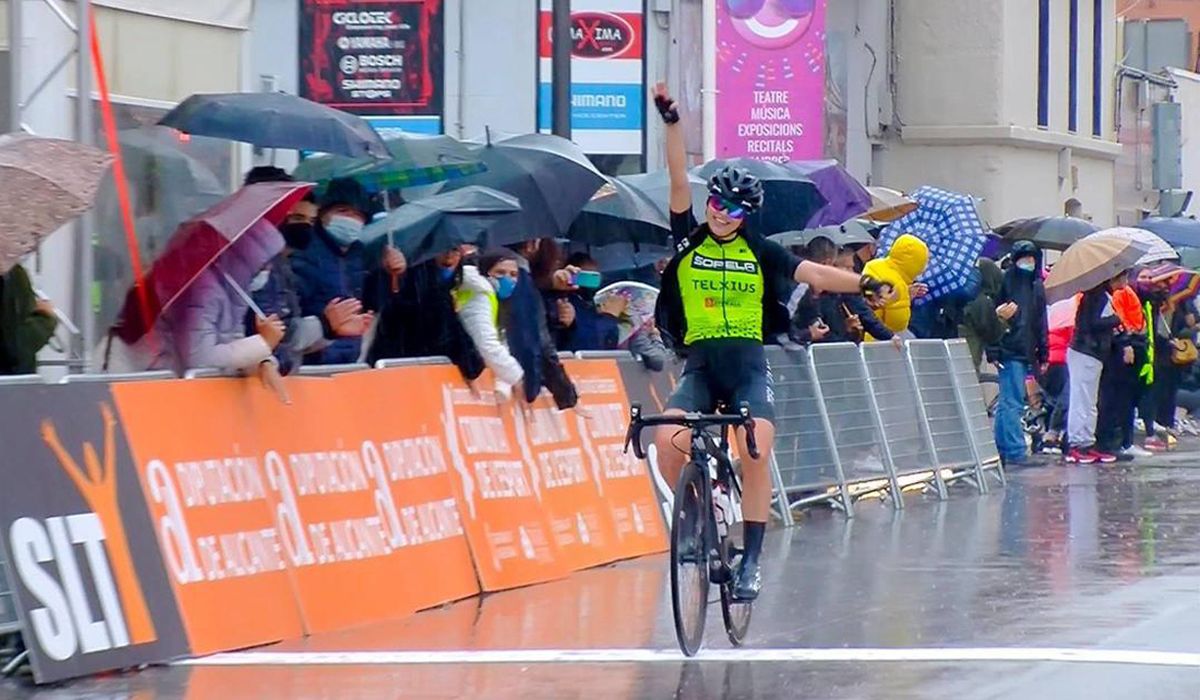 Sofia Rodriguez, vencedora en solitario del Trofeu Ajuntament d'Ondara. Foto: FCCV. 