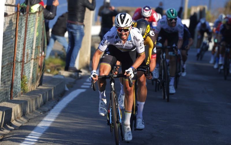 Alaphilippe desató las hostilidades en el Poggio Alaphilippe desató las hostilidades en el Poggio