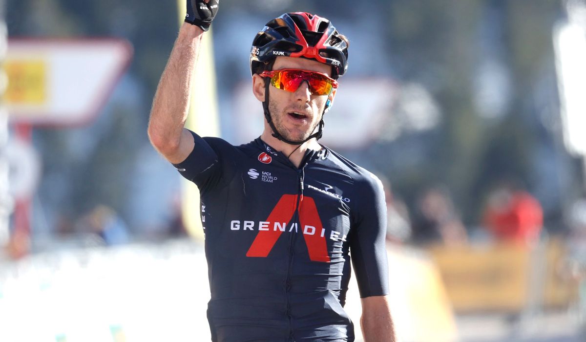 Adam Yates, intratable en Vallter 2000, ya lidera la Volta a Catalunya