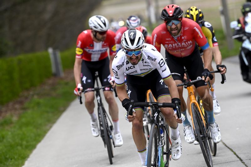 Alaphilippe, valiente y combativo como siempre, perdió fuelle en los kilómetros finales. Alaphilippe, valiente y combativo como siempre, perdió fuelle en los kilómetros finales.