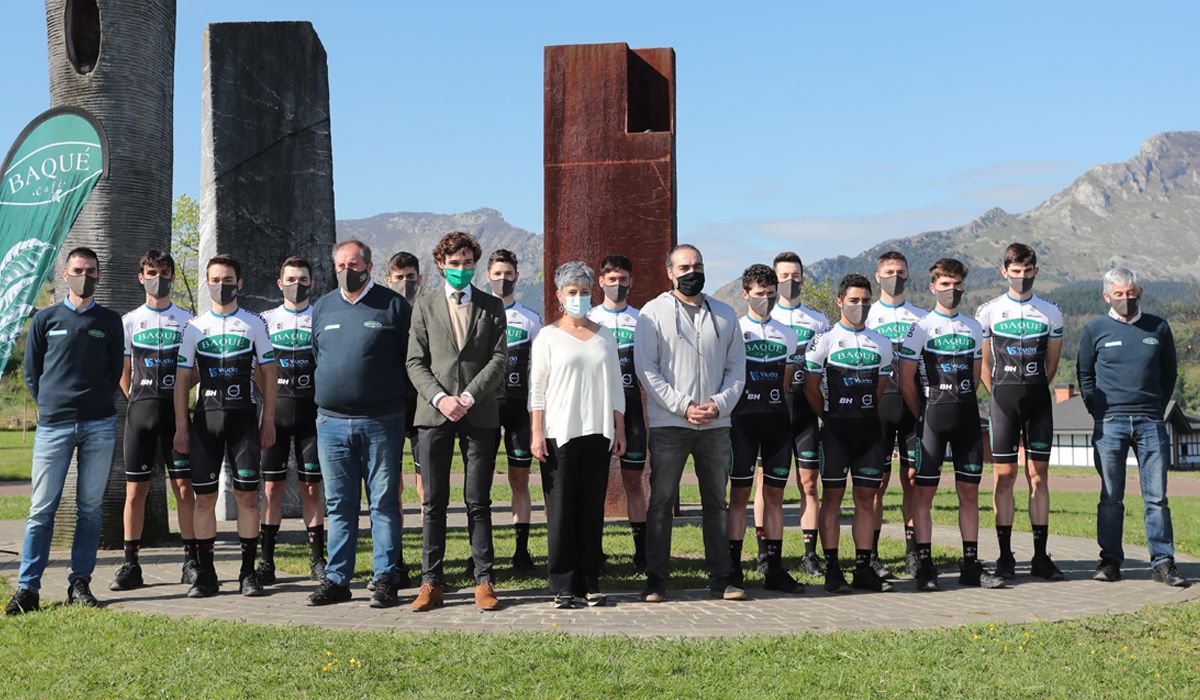 Baqué Cycling Team presenta su plantilla para esta temporada, la 44ª en el pelotón