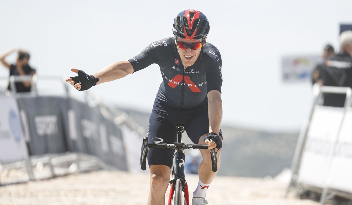 Ethan Hayter, nuevo líder de la Vuelta a Andalucía tras imponerse en el duro final en Alcalá la Real