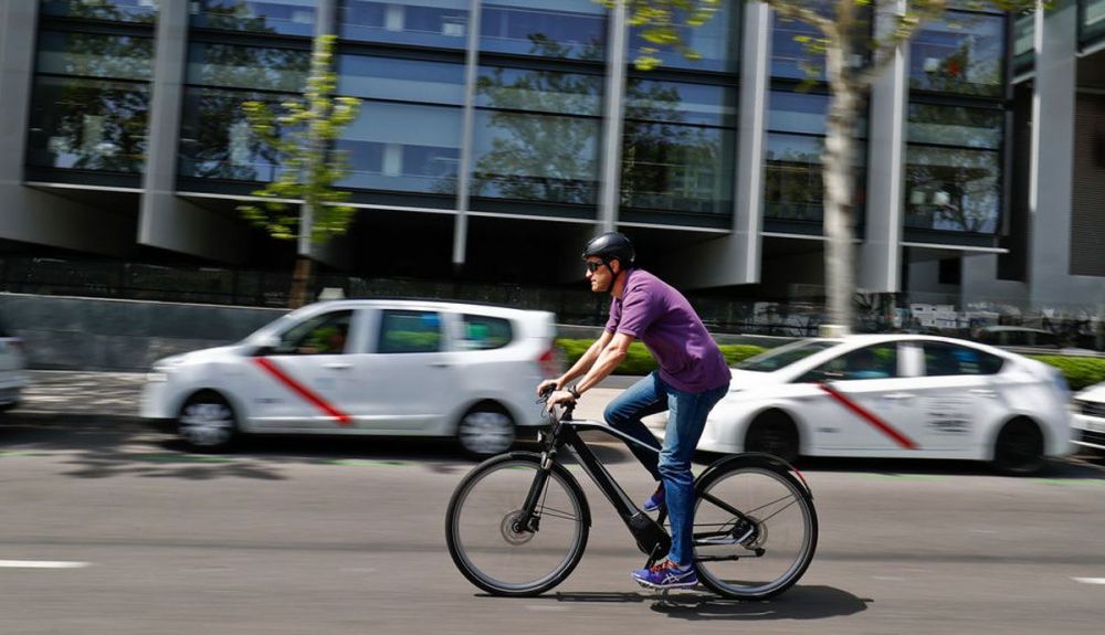 La OCU analiza bicicletas eléctricas y nos dice en qué debemos fijarnos a la hora de comprar una