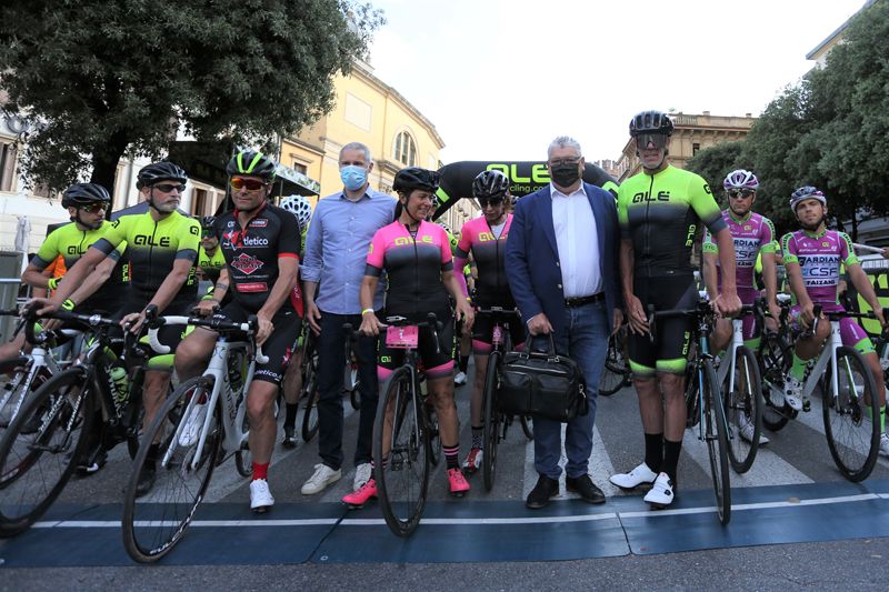 Da six Silvio Martinello, Assessore Rando, Alessia Piccolo, Enrico Della Casa, Mario Cipollini Da six Silvio Martinello, Assessore Rando, Alessia Piccolo, Enrico Della Casa, Mario Cipollini