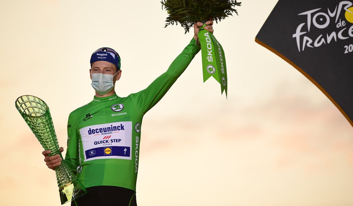 Sam Bennett, baja para el Tour por una lesión en la rodilla