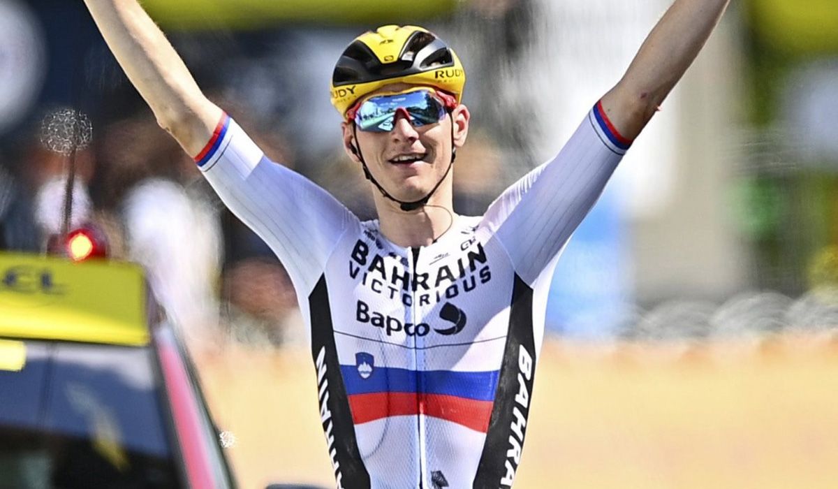Mohoric repite victoria en solitario y prolonga la racha del Bahrain Victorious. Foto: Bettini Photo