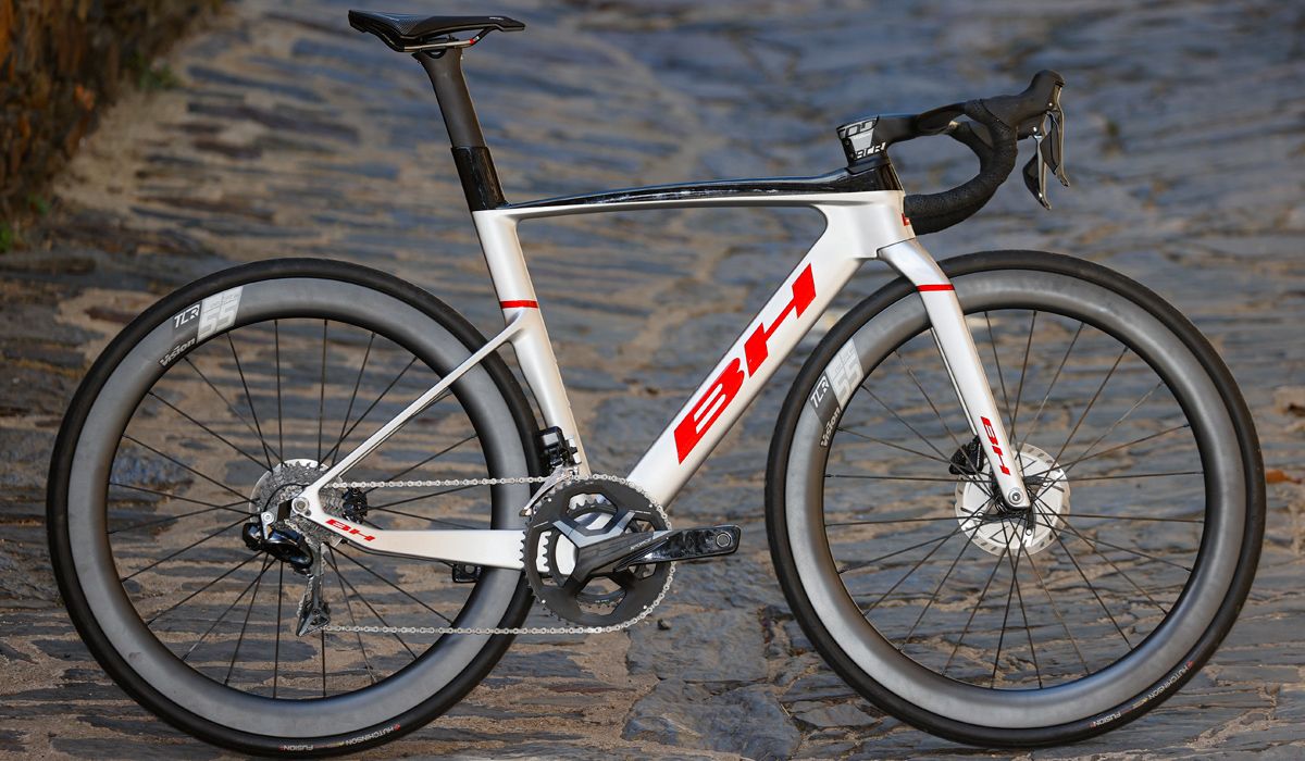 Nueva BH Aerolight: aerodinámica y ligereza para una bicicleta total. Foto: Photo Gomez Sport