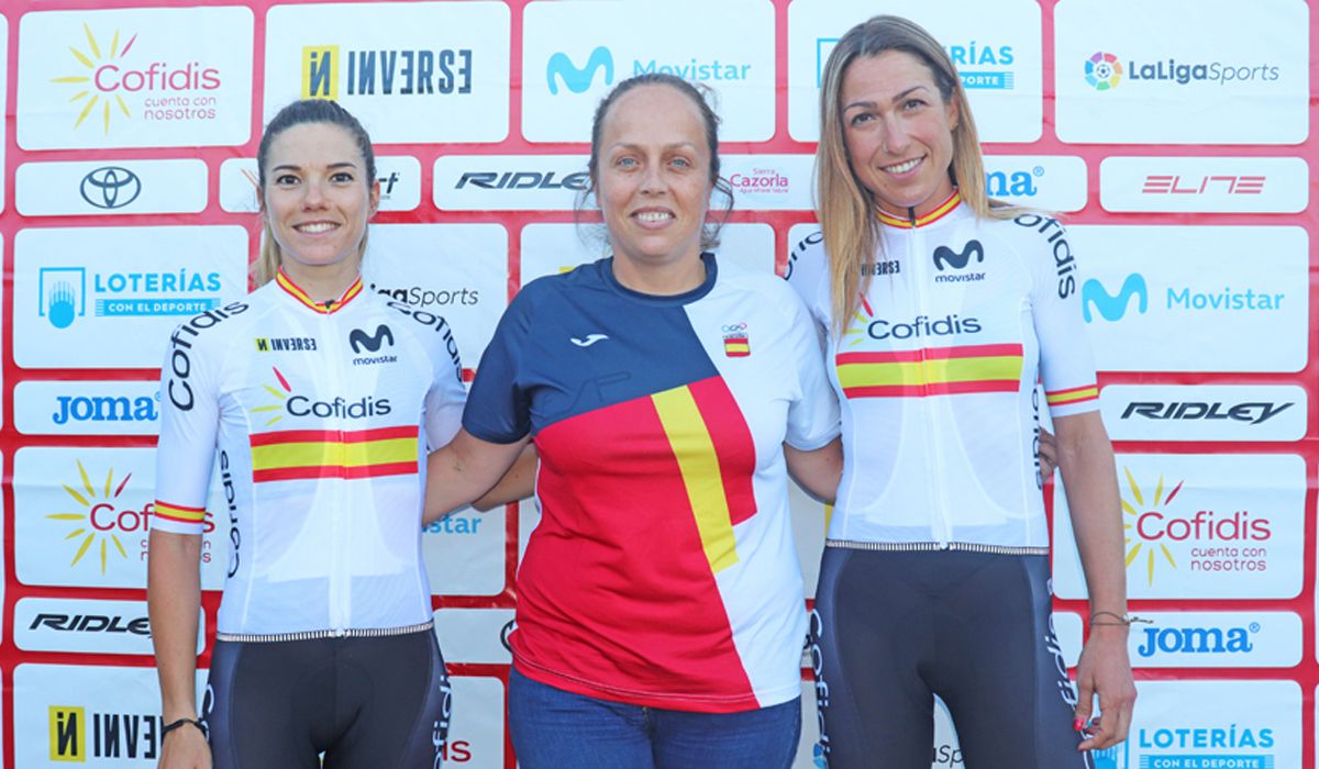Gema Pascual, junto a Ane Santesteban y Mavi García. Foto: RFEC