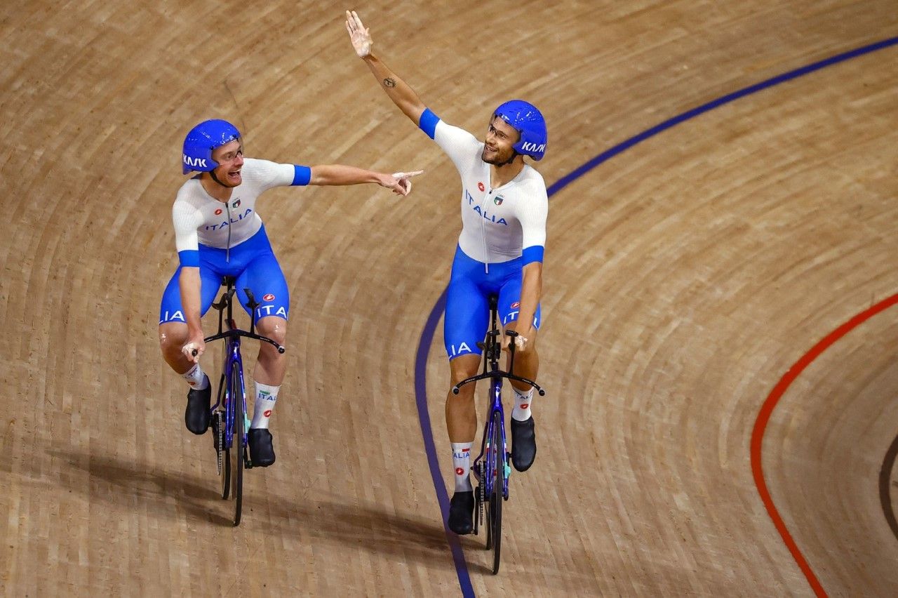 Oro y récord mundial para Italia en persecución por equipos.