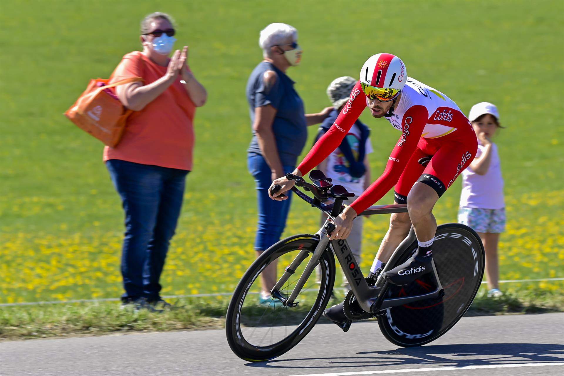 Jesús Herrada y Guillaume Martin, entre los elegidos del Cofidis para la Vuelta.