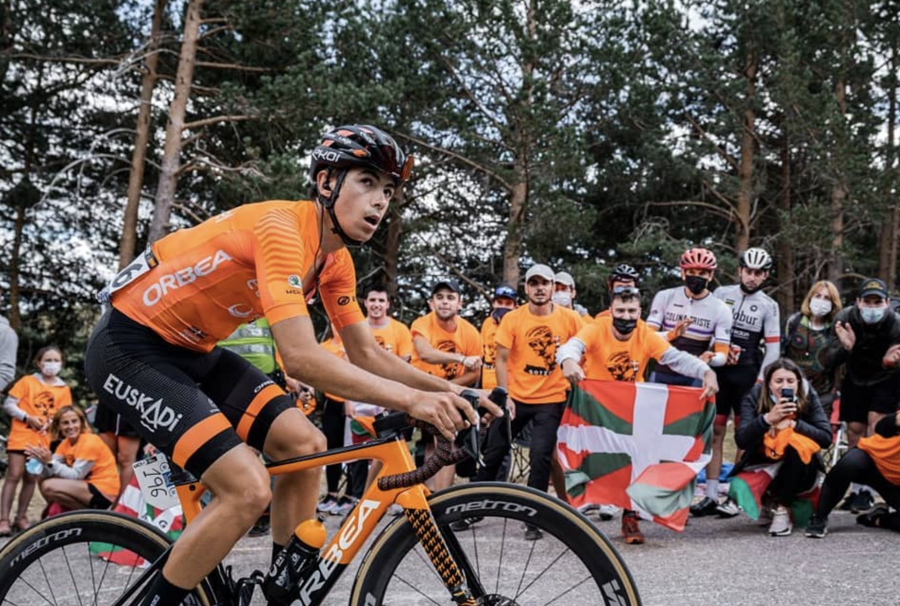 "Ganar una etapa", el sueño del Euskaltel en su regreso a La Vuelta.