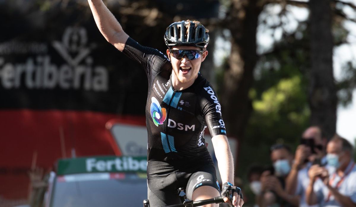 Storer gana en el Balcón de Alicante y Roglic sigue de rojo en el día del adiós de Valverde. Foto: Cxcling (La Vuelta)