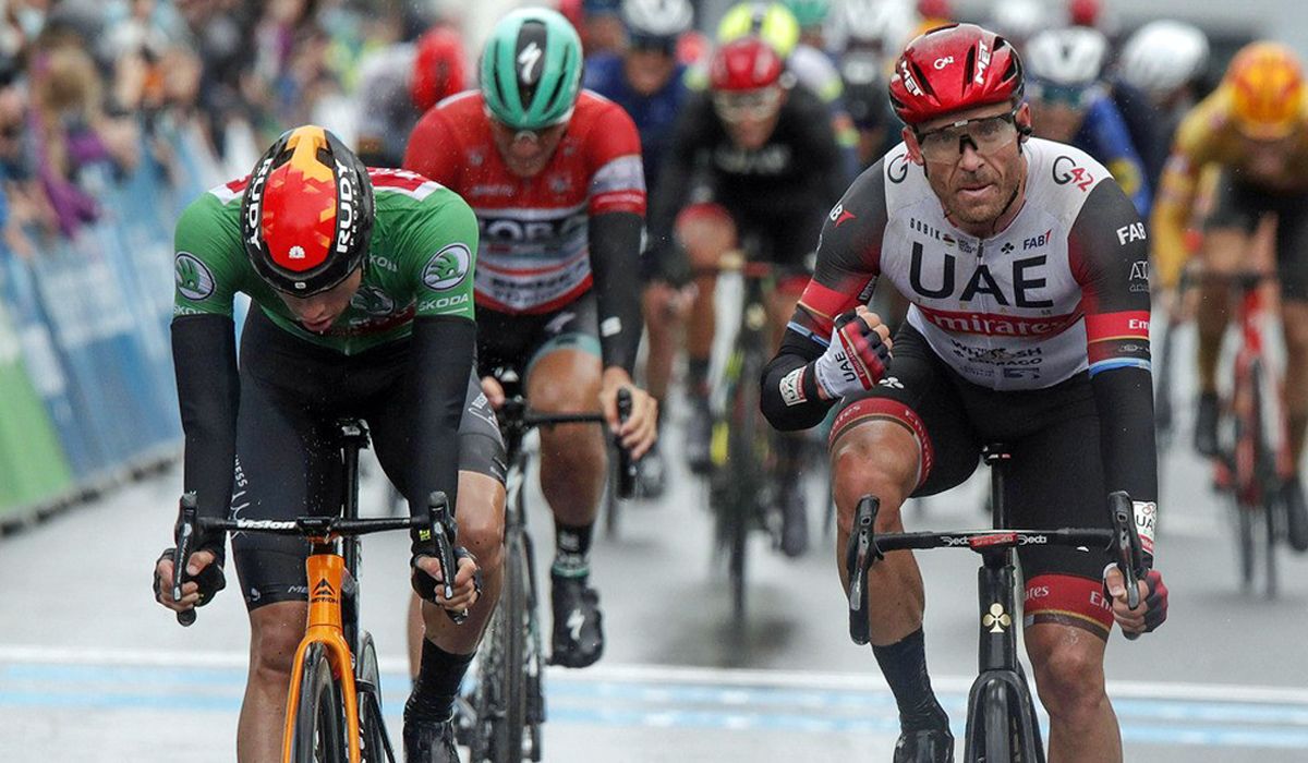 Kristoff remonta para ganar la 2ª etapa de la Vuelta a Alemania. 