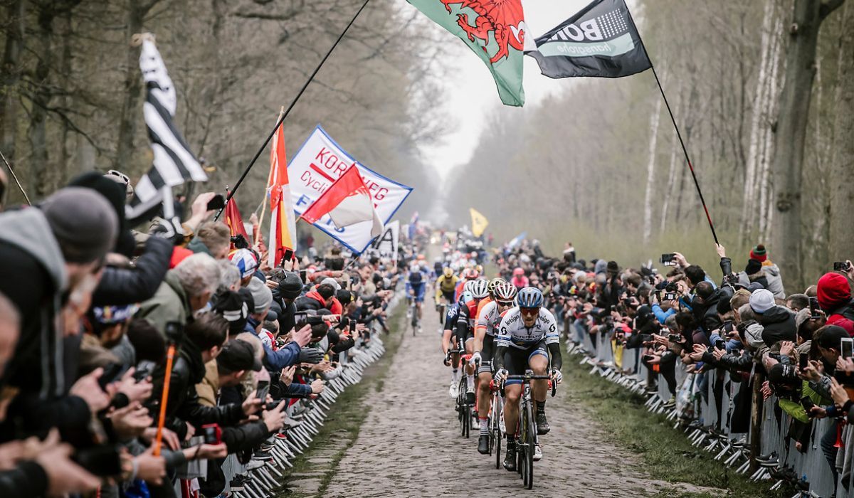 Vuelve la París-Roubaix 903 días después