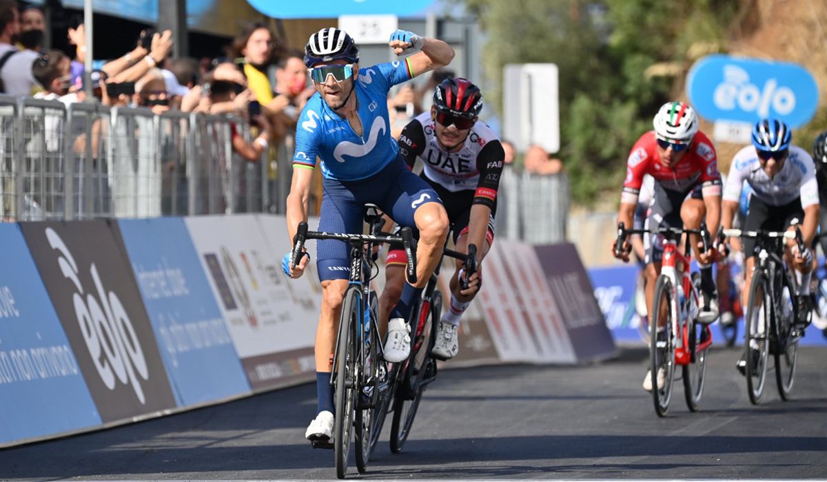 Victoria y posterior caída de Alejandro Valverde, nuevo líder del Giro de Siclia