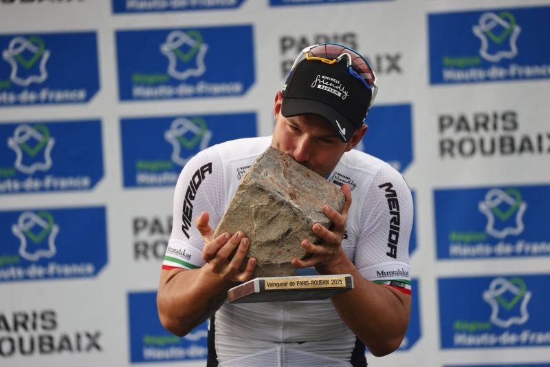 Colbrelli, en el podio de Roubaix Colbrelli, en el podio de Roubaix