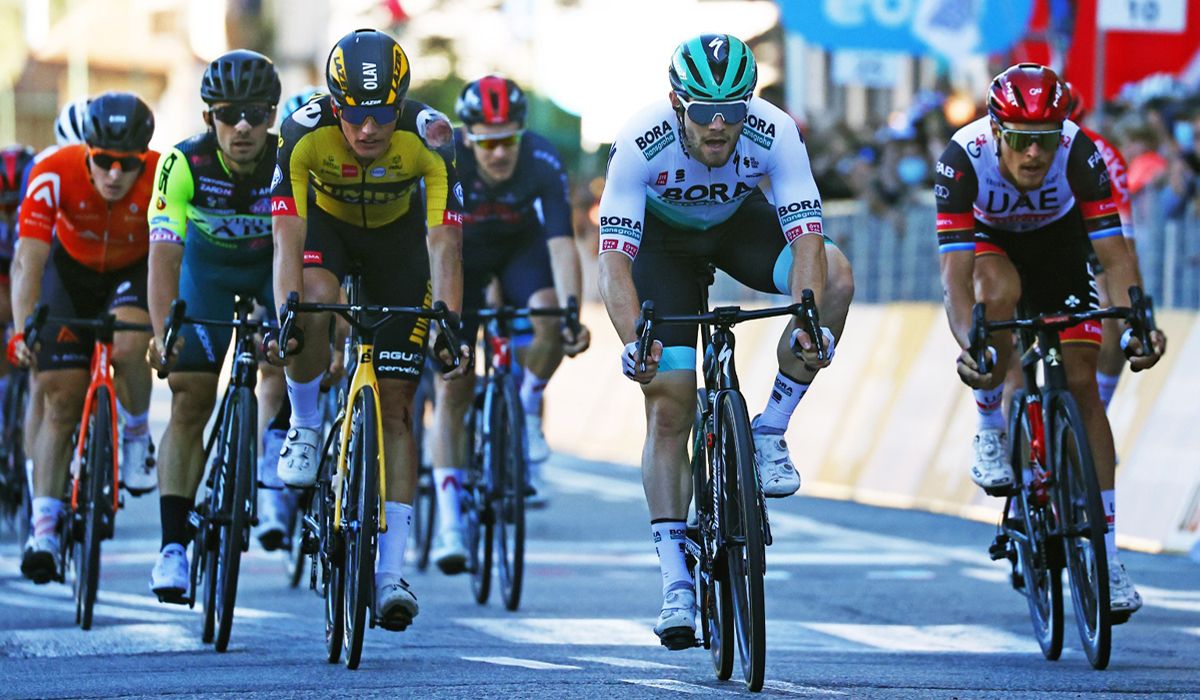 El británico Matthew Walls gana al sprint el Gran Piemonte