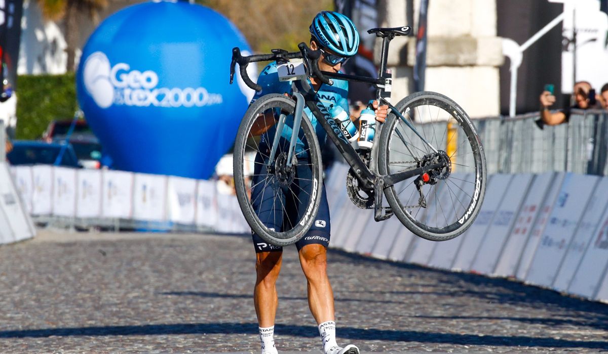 Alexey Lutsenko se impone en la primera edición de la Serenissima Gravel