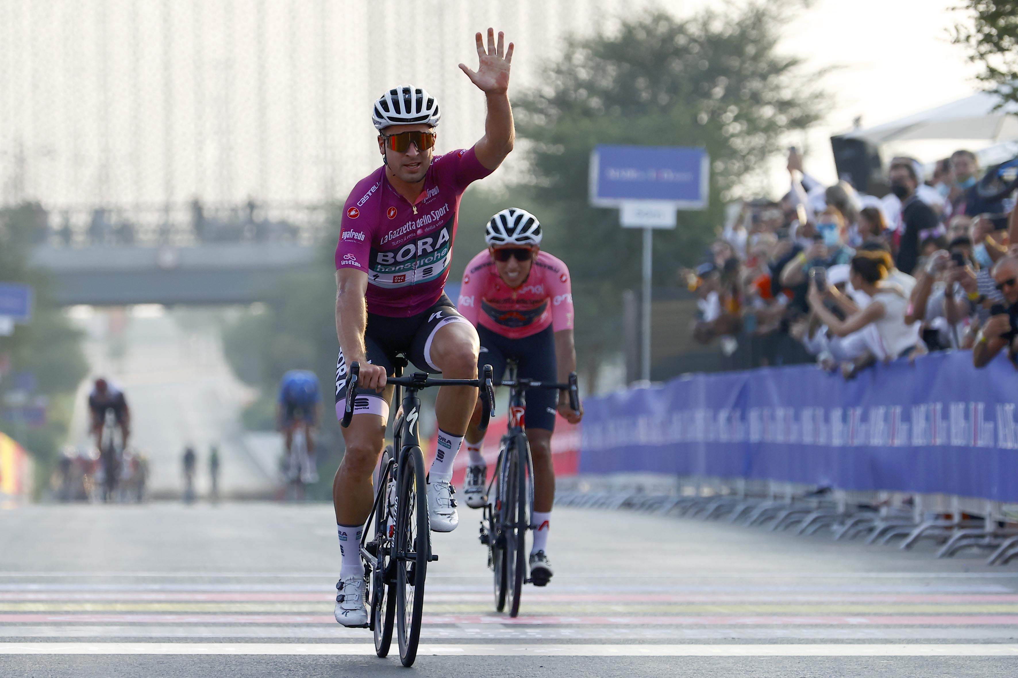 Peter Sagan gana el 'Criterium Giro de Italia' en la Expo de Dubai