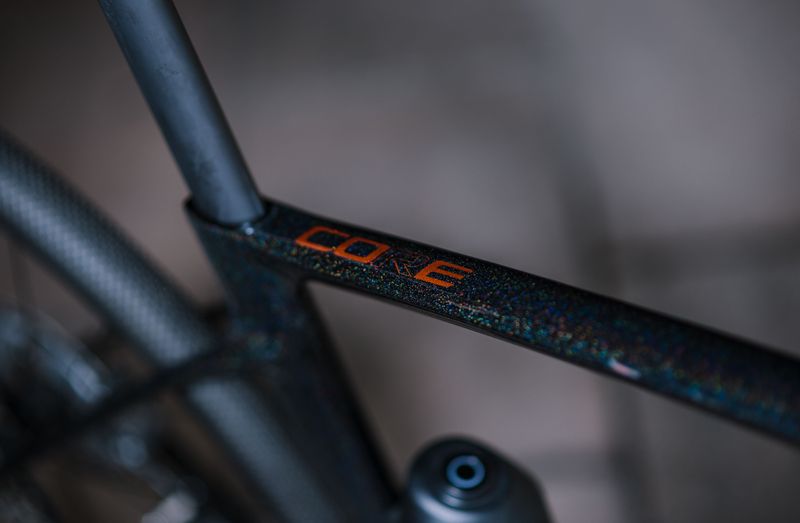 BH Core Carbon detalle 4