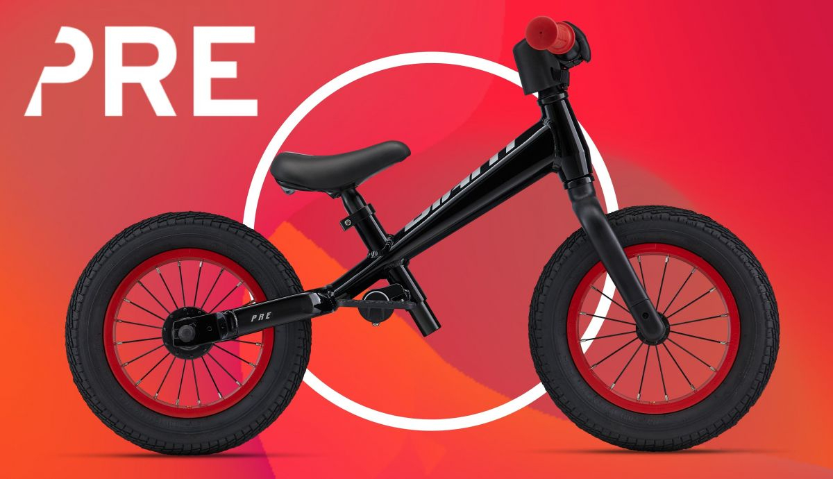 Bicicleta de equilibrio para niños Giant Pre 22 en rojo